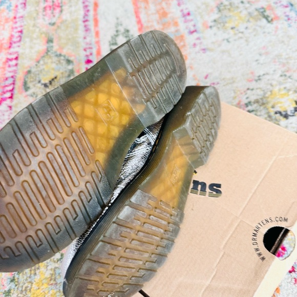 Silver metallic Dr. Martens Chelsea boots - Picture 3 of 3